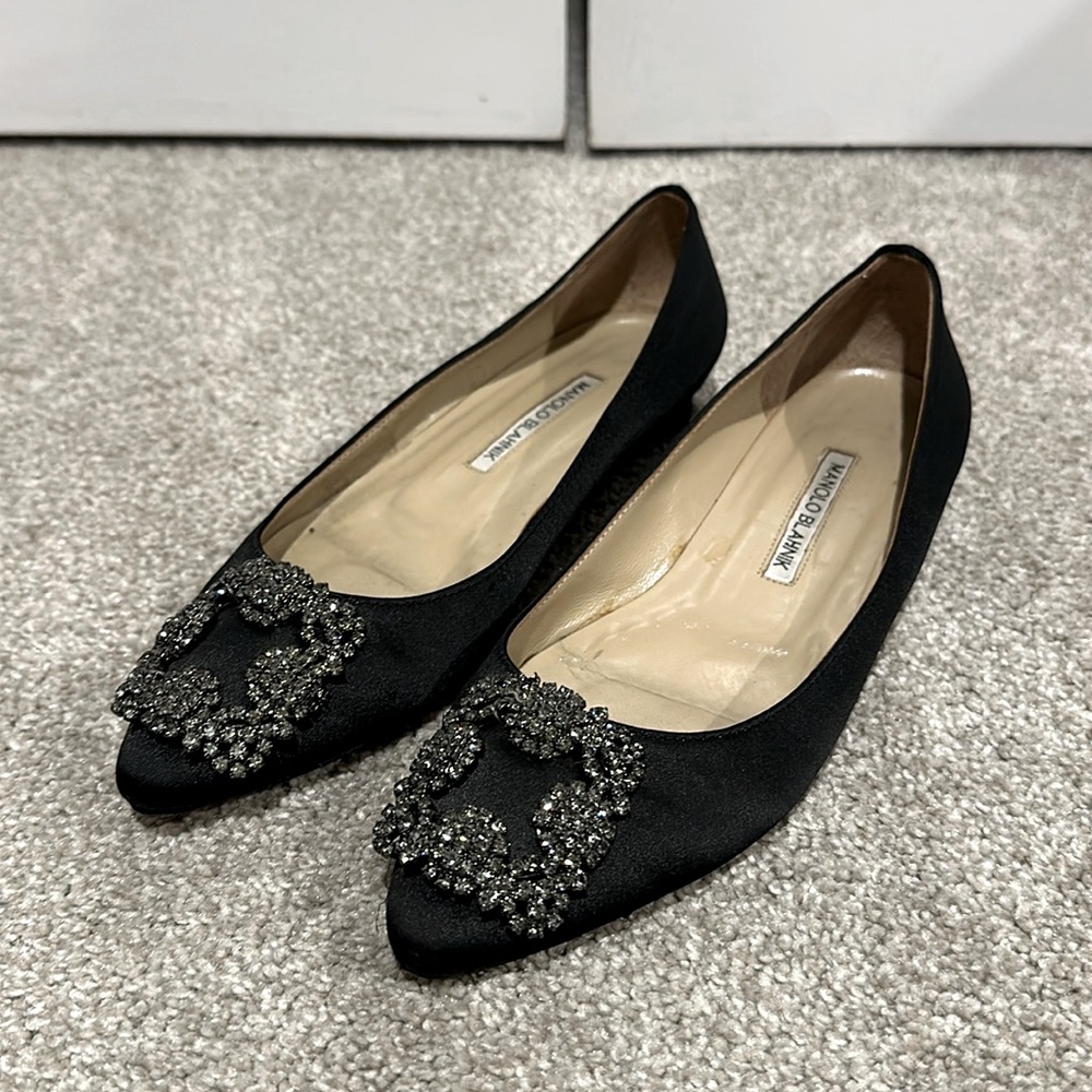 Manolo Blahnik Hangsi Flats 💎  Black Sz 37